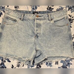 Express High Rise Denim Shorts Size 12 Acid Wash Distressed Button Fly Frayed